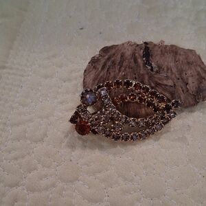 VINTAGE RHINESTONE BROOCH **  1960s **